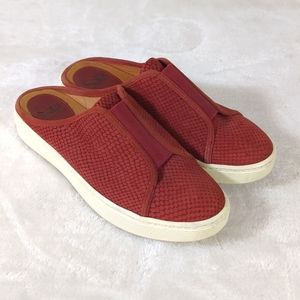Sofft Beekon brick red SlipOn sneaker 8M like NEW